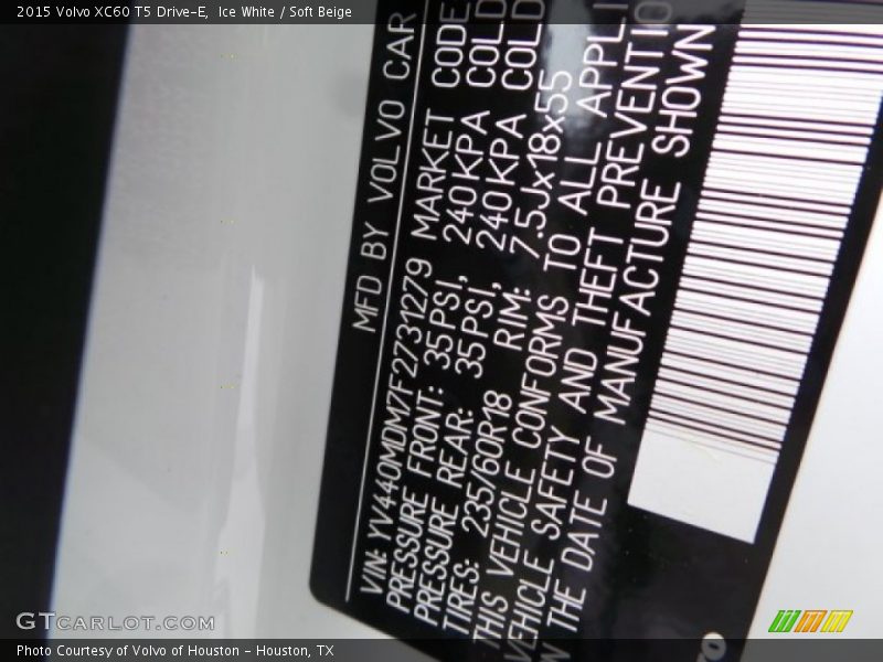 Ice White / Soft Beige 2015 Volvo XC60 T5 Drive-E