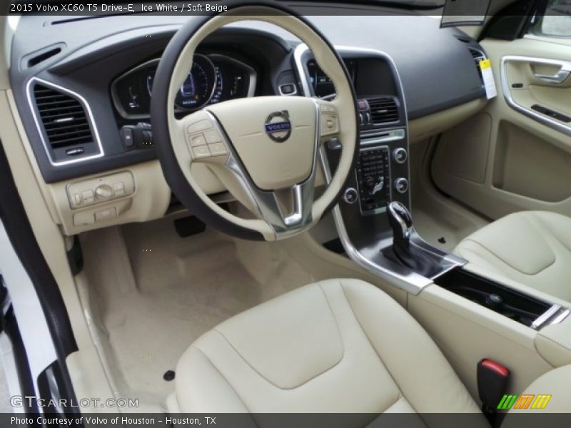 Ice White / Soft Beige 2015 Volvo XC60 T5 Drive-E