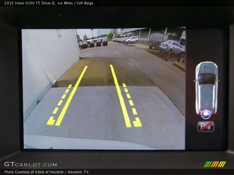 Ice White / Soft Beige 2015 Volvo XC60 T5 Drive-E