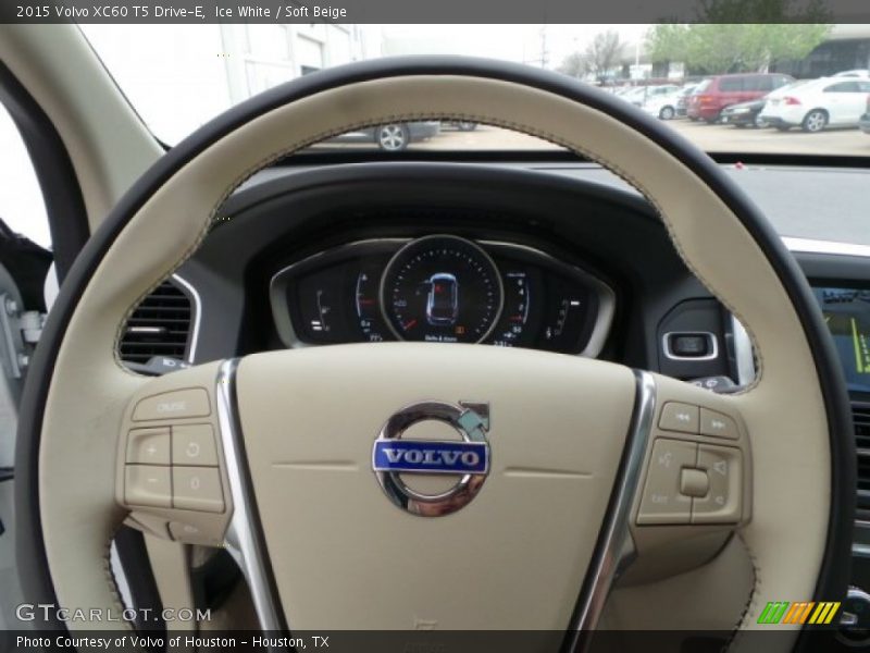Ice White / Soft Beige 2015 Volvo XC60 T5 Drive-E