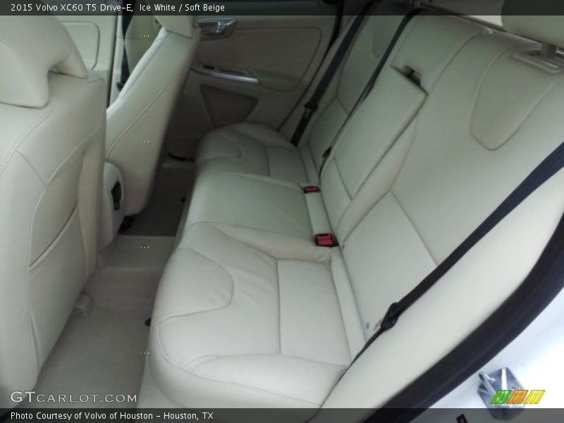 Ice White / Soft Beige 2015 Volvo XC60 T5 Drive-E