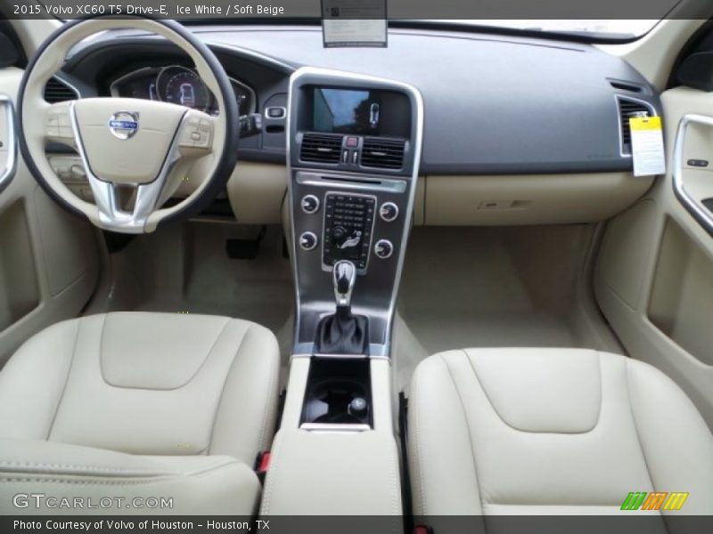Ice White / Soft Beige 2015 Volvo XC60 T5 Drive-E