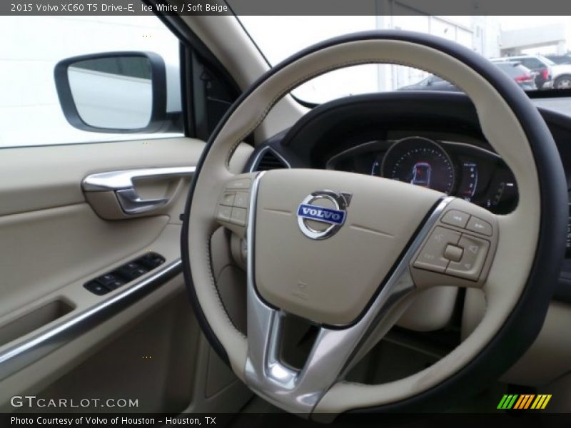 Ice White / Soft Beige 2015 Volvo XC60 T5 Drive-E