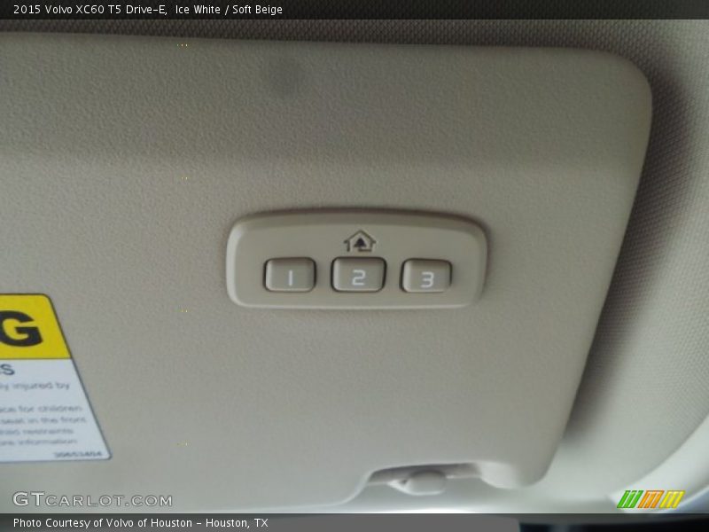 Ice White / Soft Beige 2015 Volvo XC60 T5 Drive-E