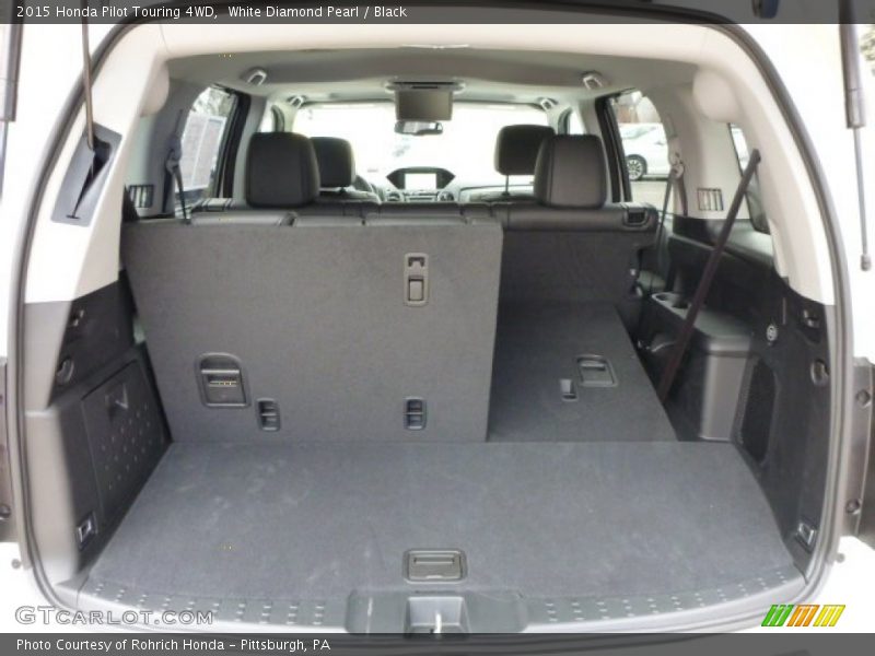  2015 Pilot Touring 4WD Trunk