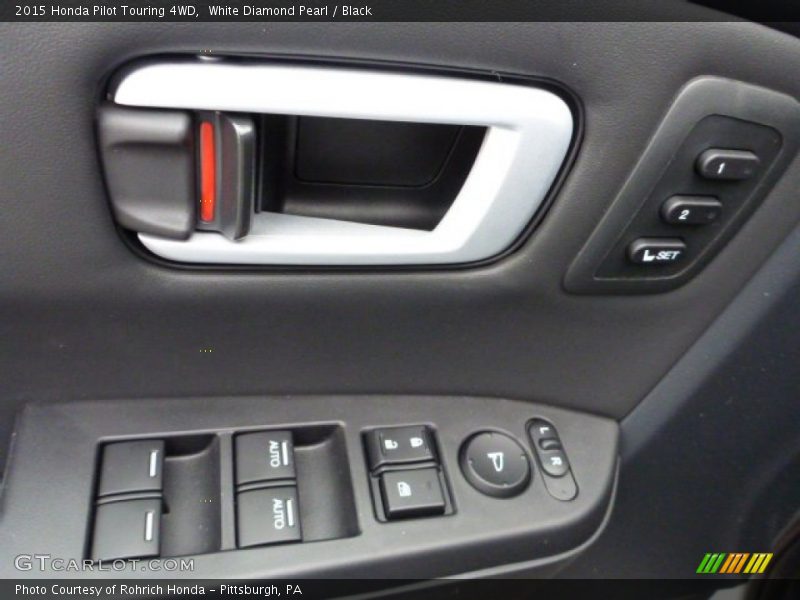 Controls of 2015 Pilot Touring 4WD