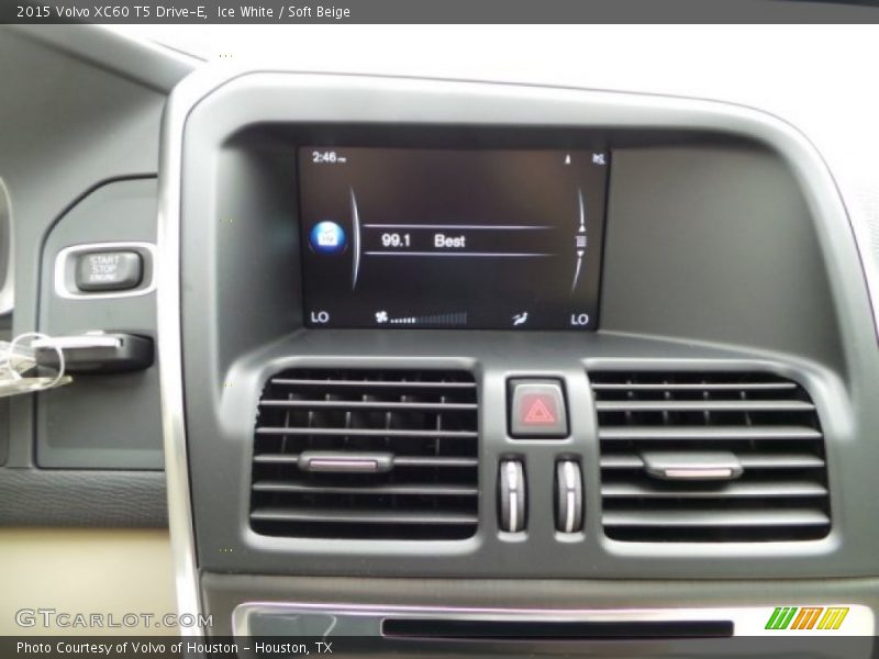 Ice White / Soft Beige 2015 Volvo XC60 T5 Drive-E