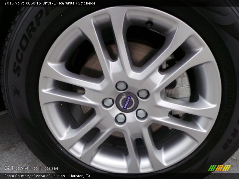 Ice White / Soft Beige 2015 Volvo XC60 T5 Drive-E