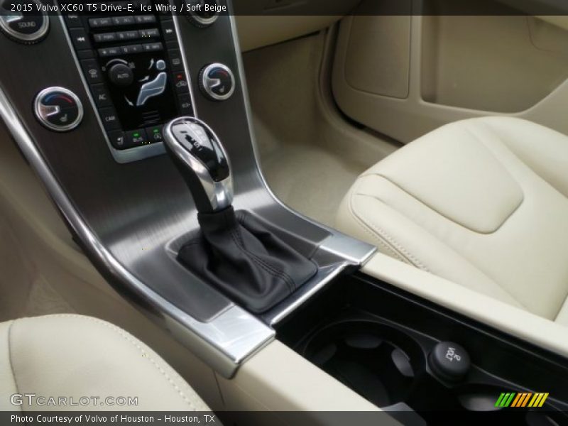 Ice White / Soft Beige 2015 Volvo XC60 T5 Drive-E