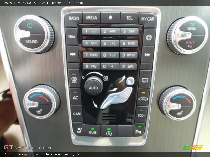 Ice White / Soft Beige 2015 Volvo XC60 T5 Drive-E
