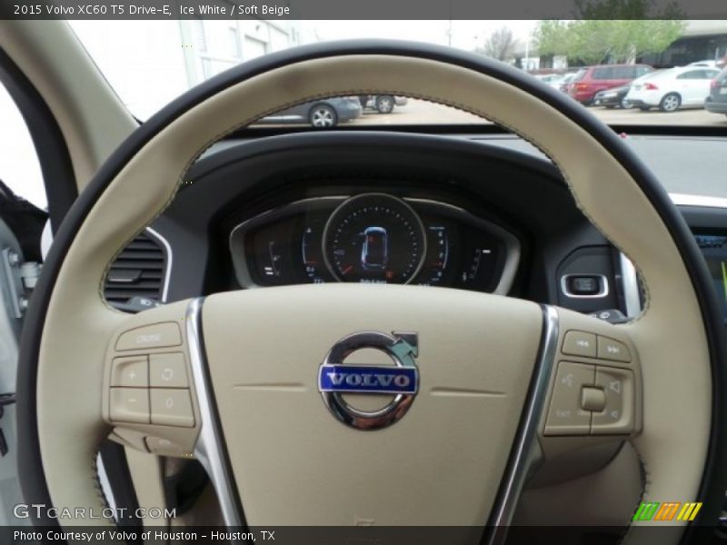 Ice White / Soft Beige 2015 Volvo XC60 T5 Drive-E