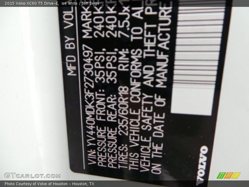 Ice White / Soft Beige 2015 Volvo XC60 T5 Drive-E