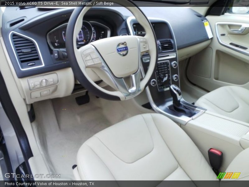 Sea Shell Metallic / Soft Beige 2015 Volvo XC60 T5 Drive-E