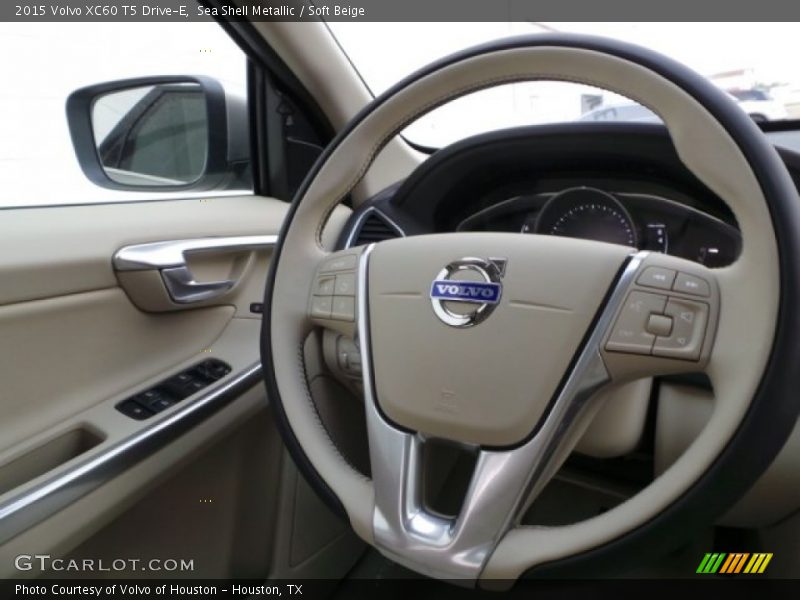 Sea Shell Metallic / Soft Beige 2015 Volvo XC60 T5 Drive-E
