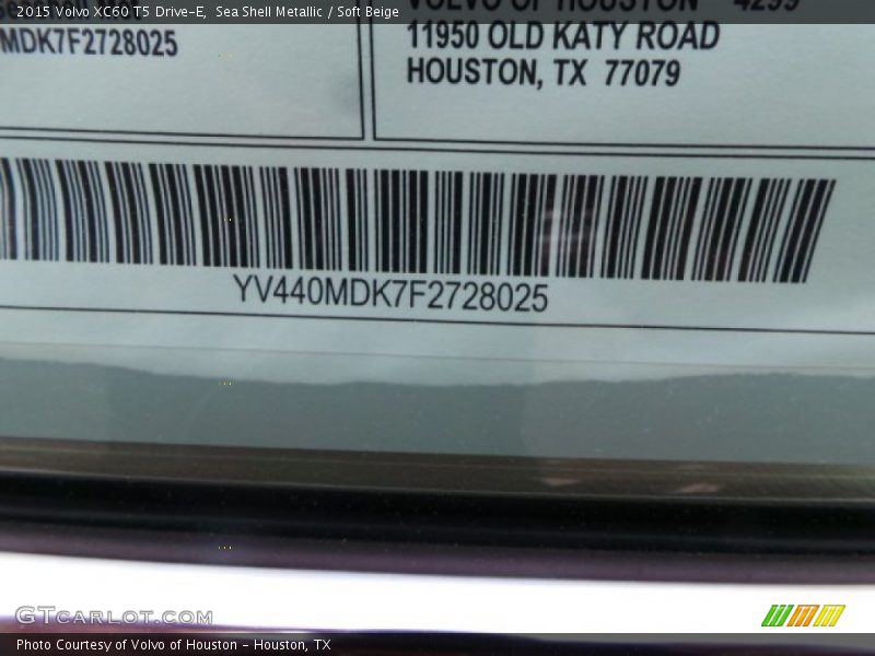 Sea Shell Metallic / Soft Beige 2015 Volvo XC60 T5 Drive-E