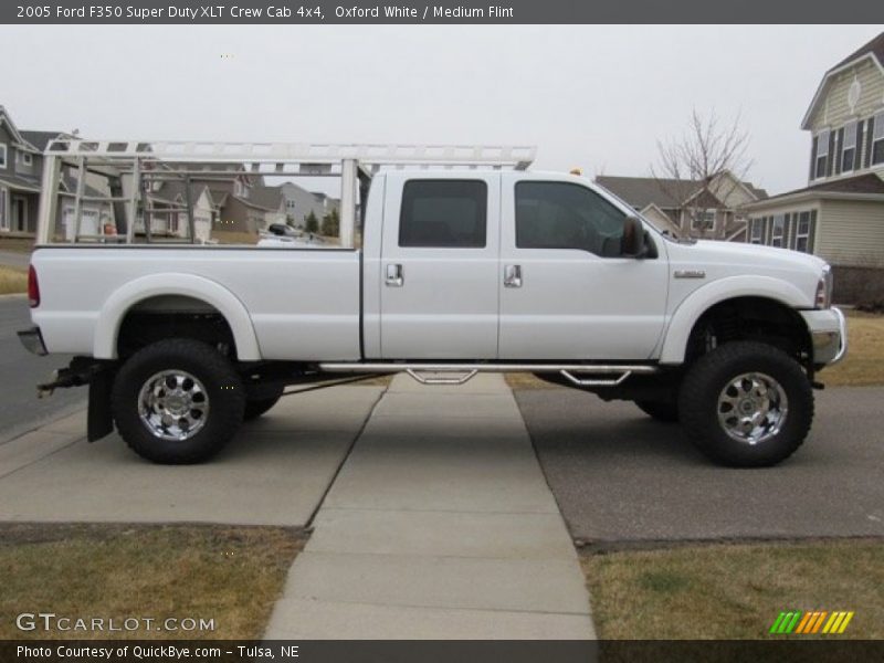 Oxford White / Medium Flint 2005 Ford F350 Super Duty XLT Crew Cab 4x4