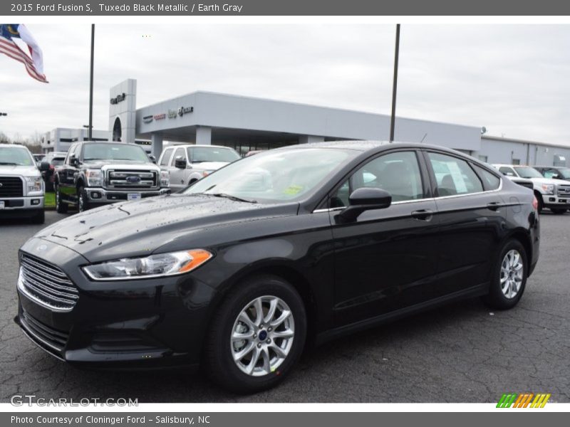 Tuxedo Black Metallic / Earth Gray 2015 Ford Fusion S