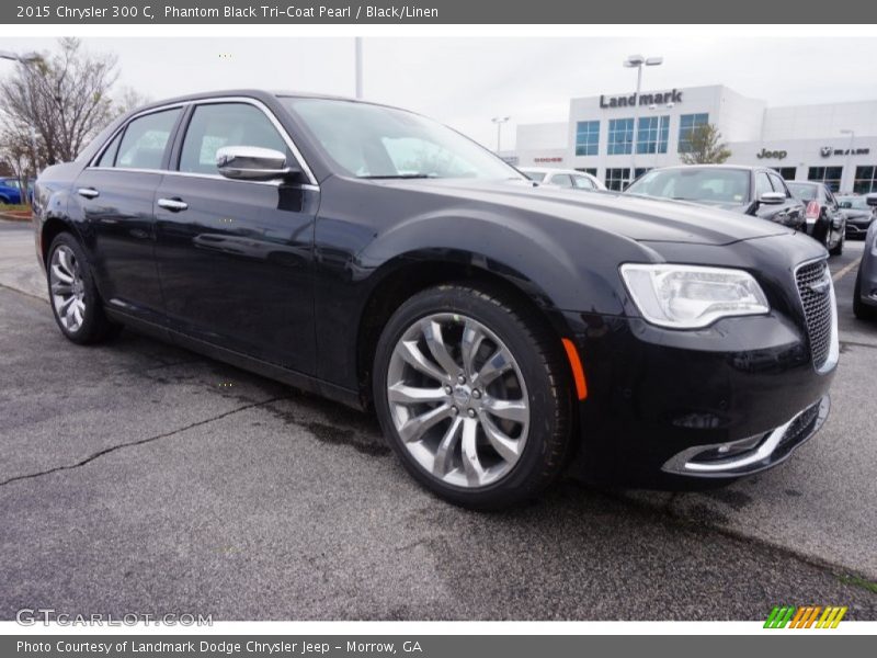 Phantom Black Tri-Coat Pearl / Black/Linen 2015 Chrysler 300 C