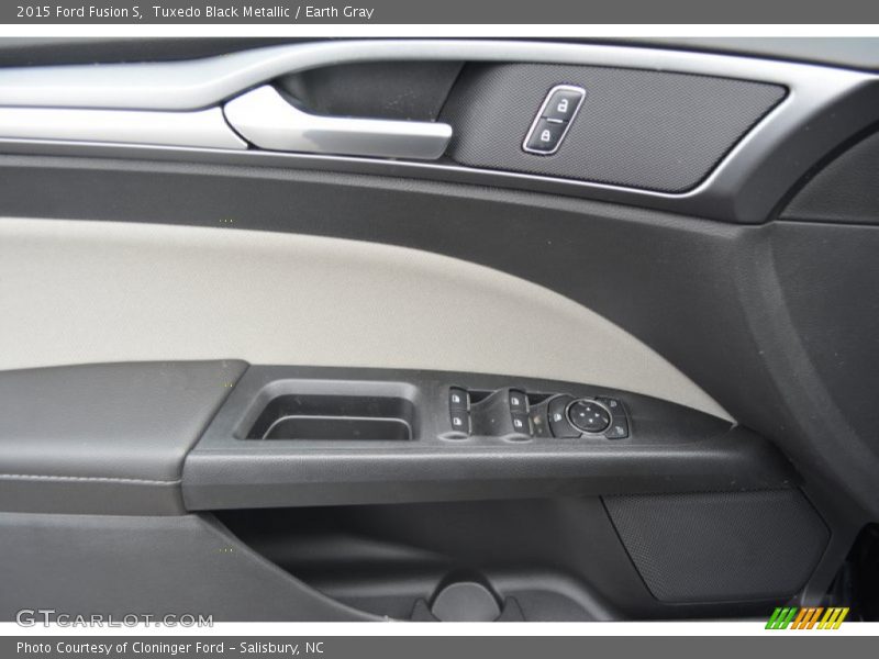 Tuxedo Black Metallic / Earth Gray 2015 Ford Fusion S