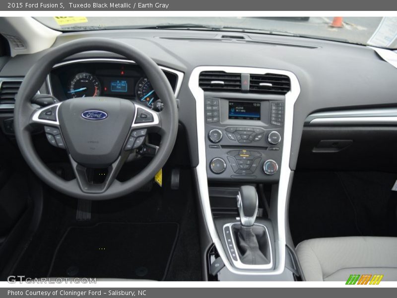 Tuxedo Black Metallic / Earth Gray 2015 Ford Fusion S