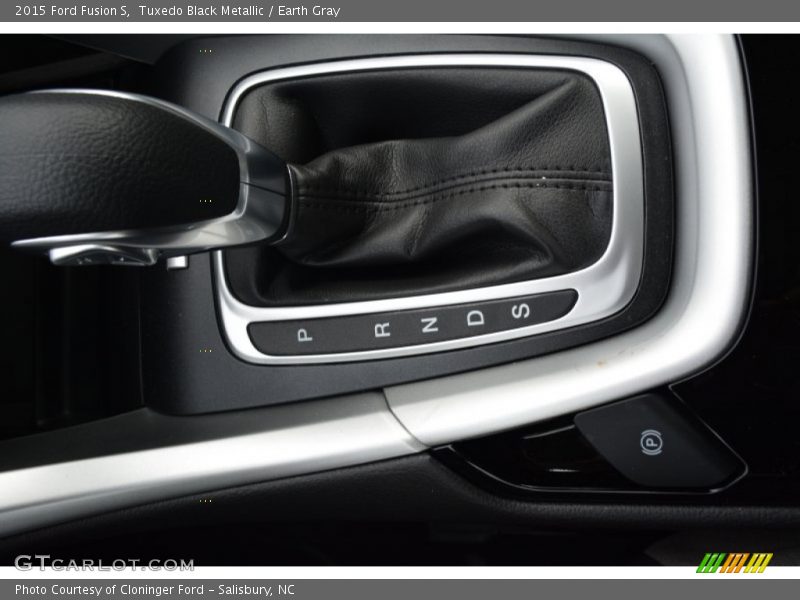 Tuxedo Black Metallic / Earth Gray 2015 Ford Fusion S