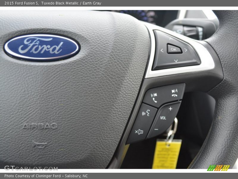 Tuxedo Black Metallic / Earth Gray 2015 Ford Fusion S