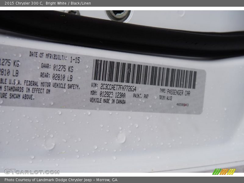 Bright White / Black/Linen 2015 Chrysler 300 C