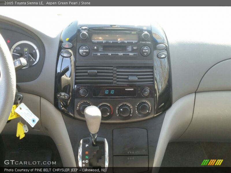 Aspen Green Pearl / Stone 2005 Toyota Sienna LE