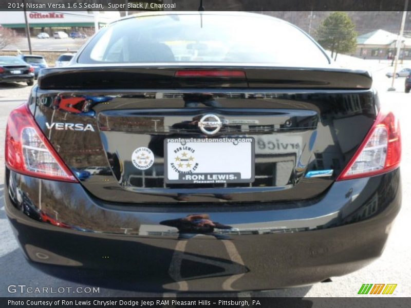 Super Black / Charcoal 2014 Nissan Versa 1.6 S Sedan