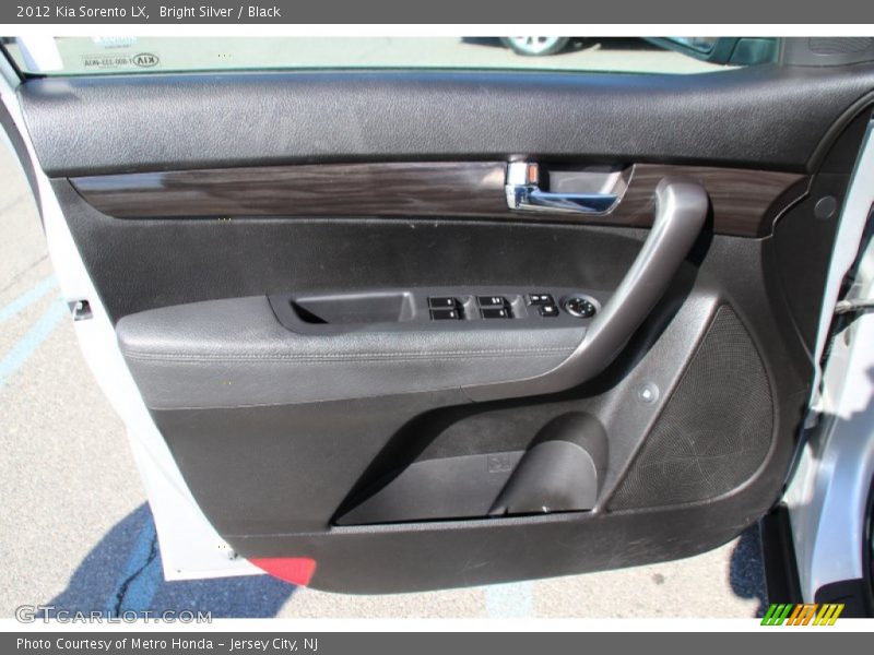 Bright Silver / Black 2012 Kia Sorento LX