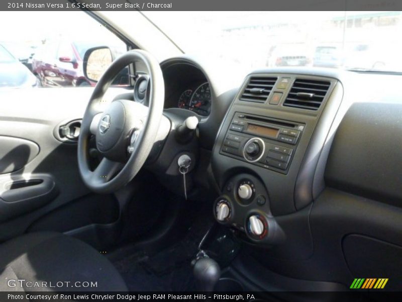 Super Black / Charcoal 2014 Nissan Versa 1.6 S Sedan