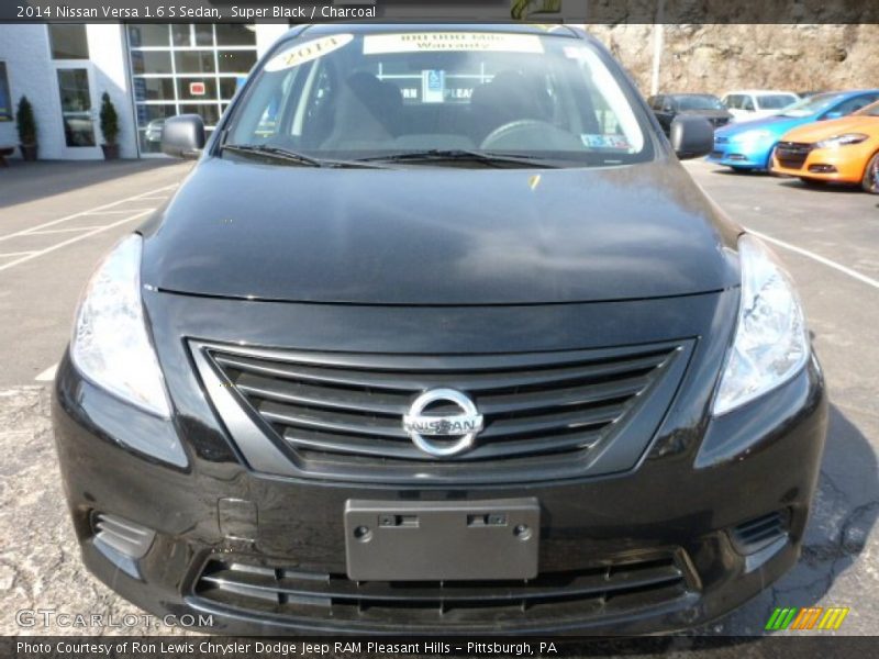 Super Black / Charcoal 2014 Nissan Versa 1.6 S Sedan
