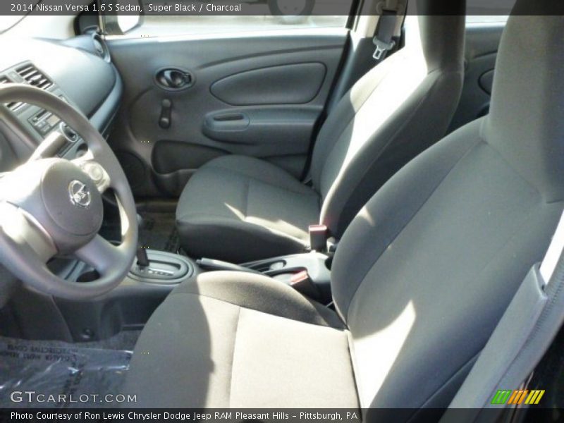 Super Black / Charcoal 2014 Nissan Versa 1.6 S Sedan