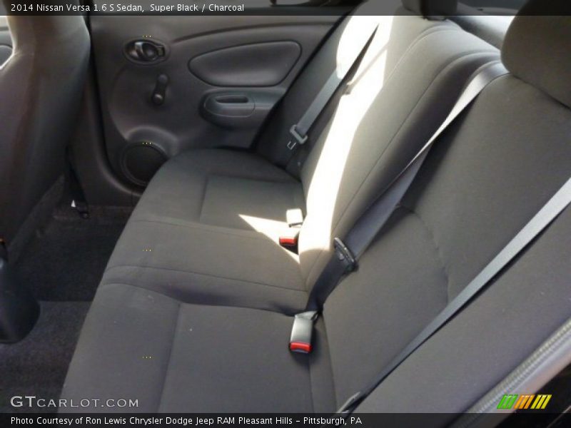 Super Black / Charcoal 2014 Nissan Versa 1.6 S Sedan
