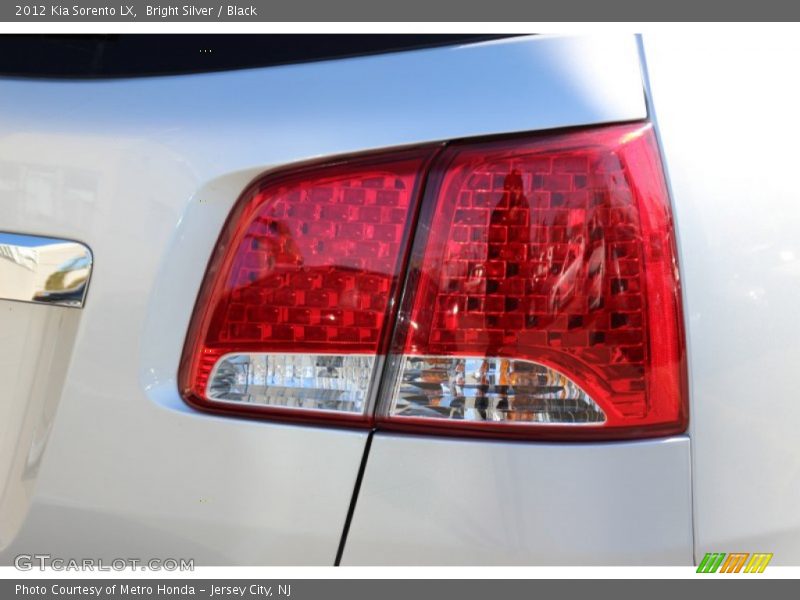 Bright Silver / Black 2012 Kia Sorento LX