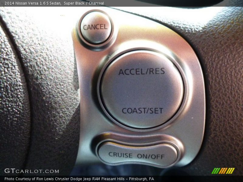 Super Black / Charcoal 2014 Nissan Versa 1.6 S Sedan
