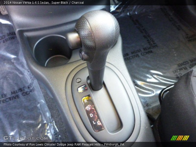 Super Black / Charcoal 2014 Nissan Versa 1.6 S Sedan
