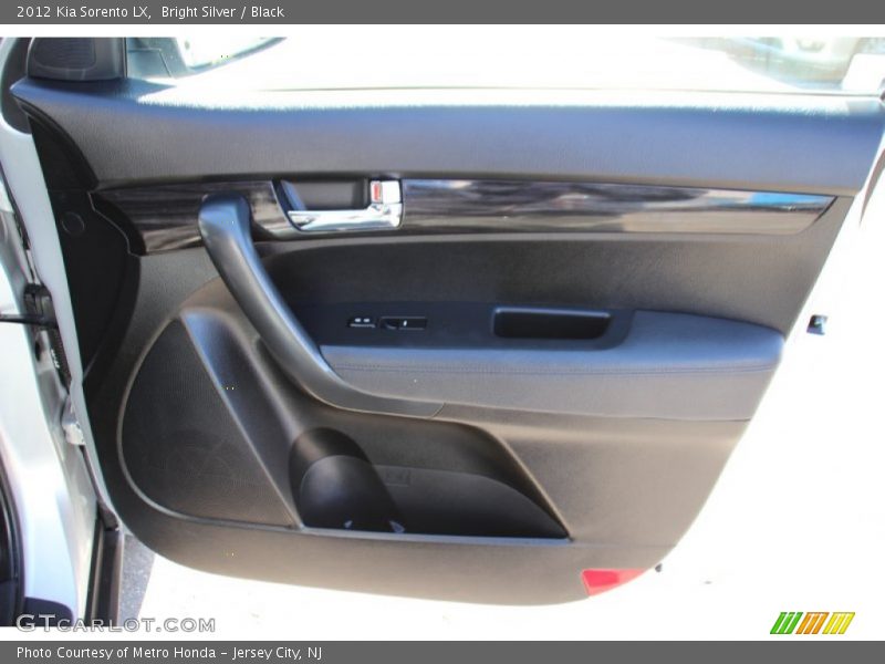 Bright Silver / Black 2012 Kia Sorento LX