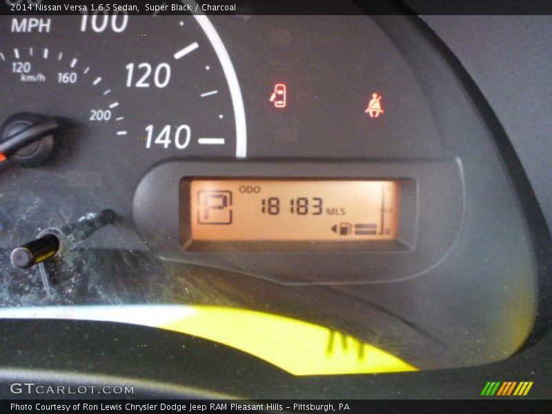 Super Black / Charcoal 2014 Nissan Versa 1.6 S Sedan