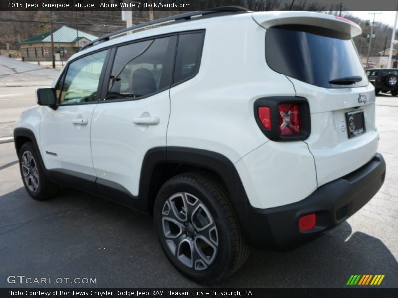 Alpine White / Black/Sandstorm 2015 Jeep Renegade Latitude