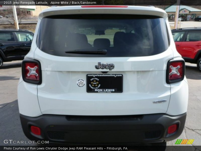 Alpine White / Black/Sandstorm 2015 Jeep Renegade Latitude