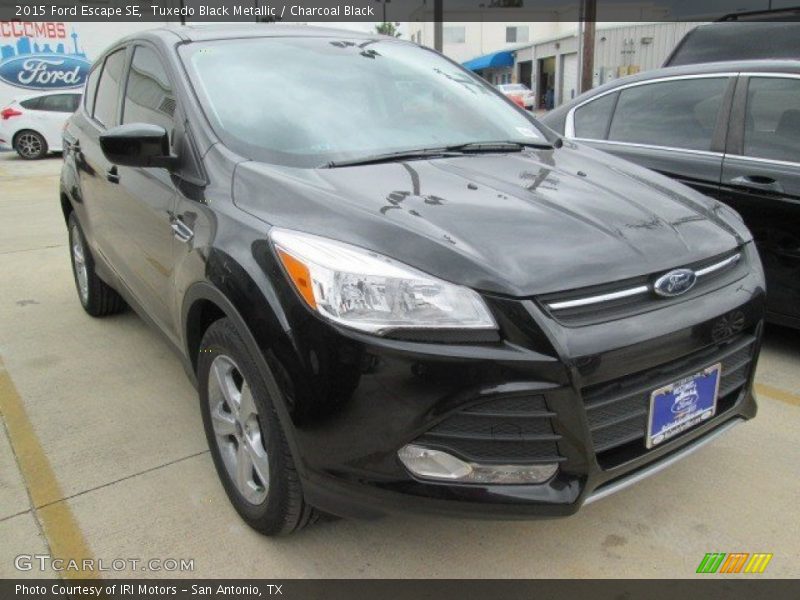 Tuxedo Black Metallic / Charcoal Black 2015 Ford Escape SE