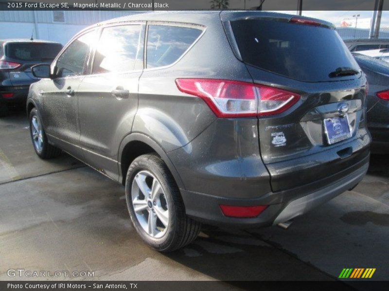 Magnetic Metallic / Charcoal Black 2015 Ford Escape SE