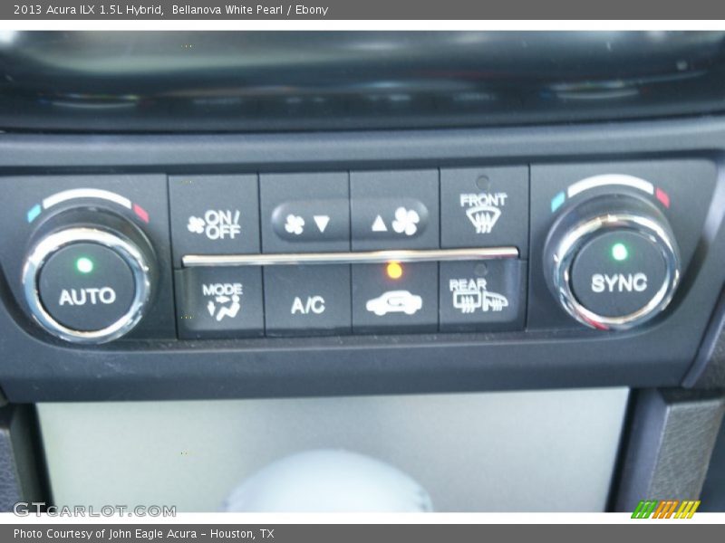 Bellanova White Pearl / Ebony 2013 Acura ILX 1.5L Hybrid