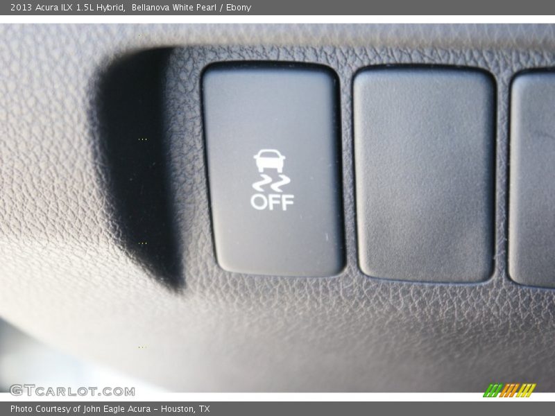 Bellanova White Pearl / Ebony 2013 Acura ILX 1.5L Hybrid