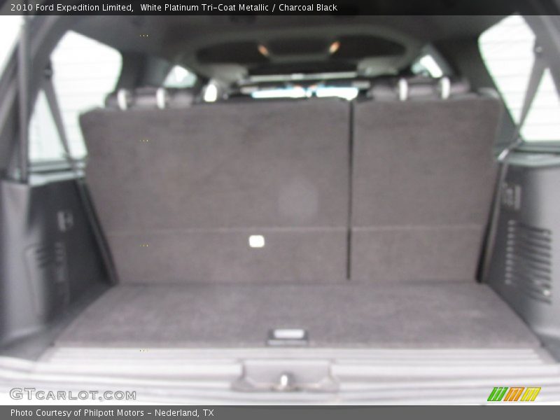 White Platinum Tri-Coat Metallic / Charcoal Black 2010 Ford Expedition Limited