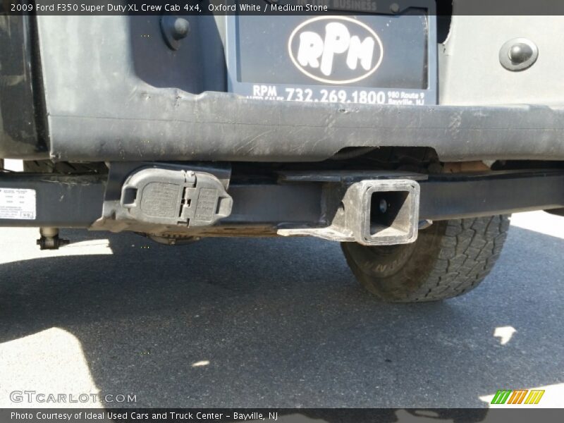 Oxford White / Medium Stone 2009 Ford F350 Super Duty XL Crew Cab 4x4