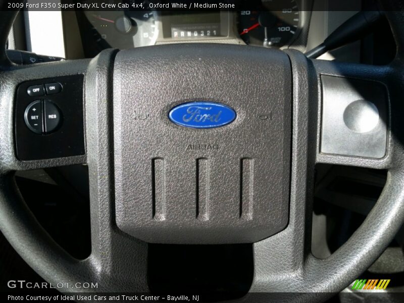 Oxford White / Medium Stone 2009 Ford F350 Super Duty XL Crew Cab 4x4