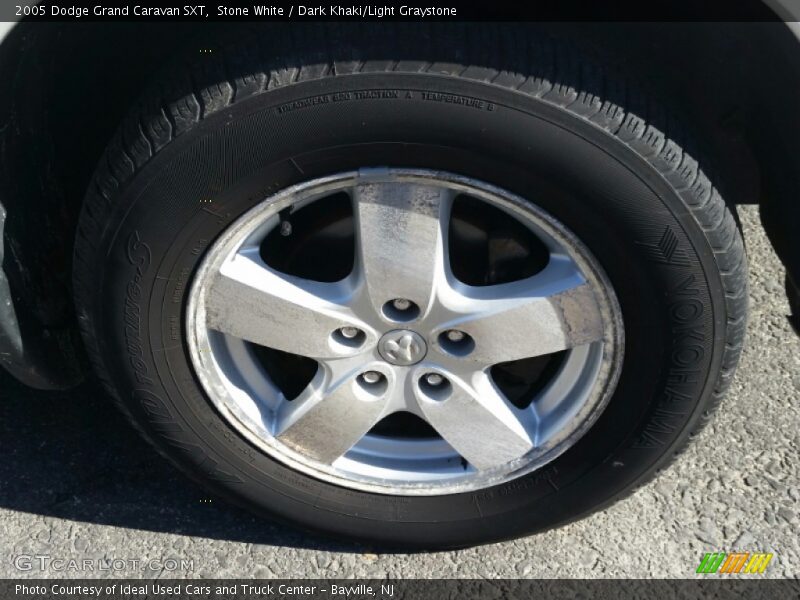 Stone White / Dark Khaki/Light Graystone 2005 Dodge Grand Caravan SXT
