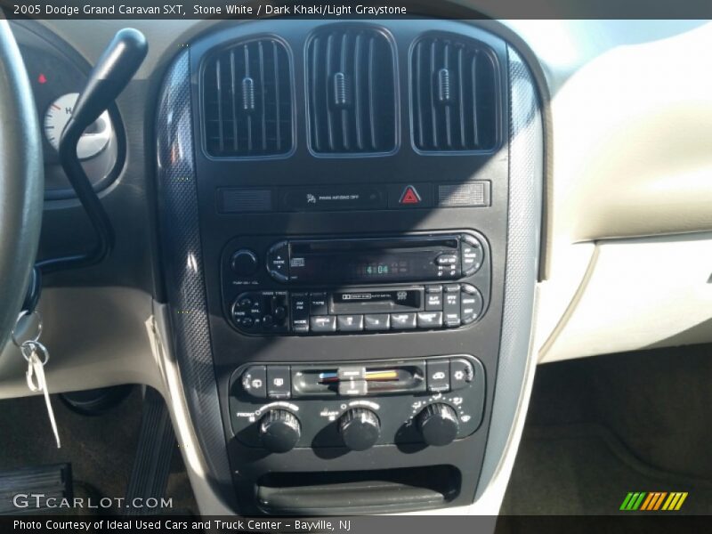 Stone White / Dark Khaki/Light Graystone 2005 Dodge Grand Caravan SXT